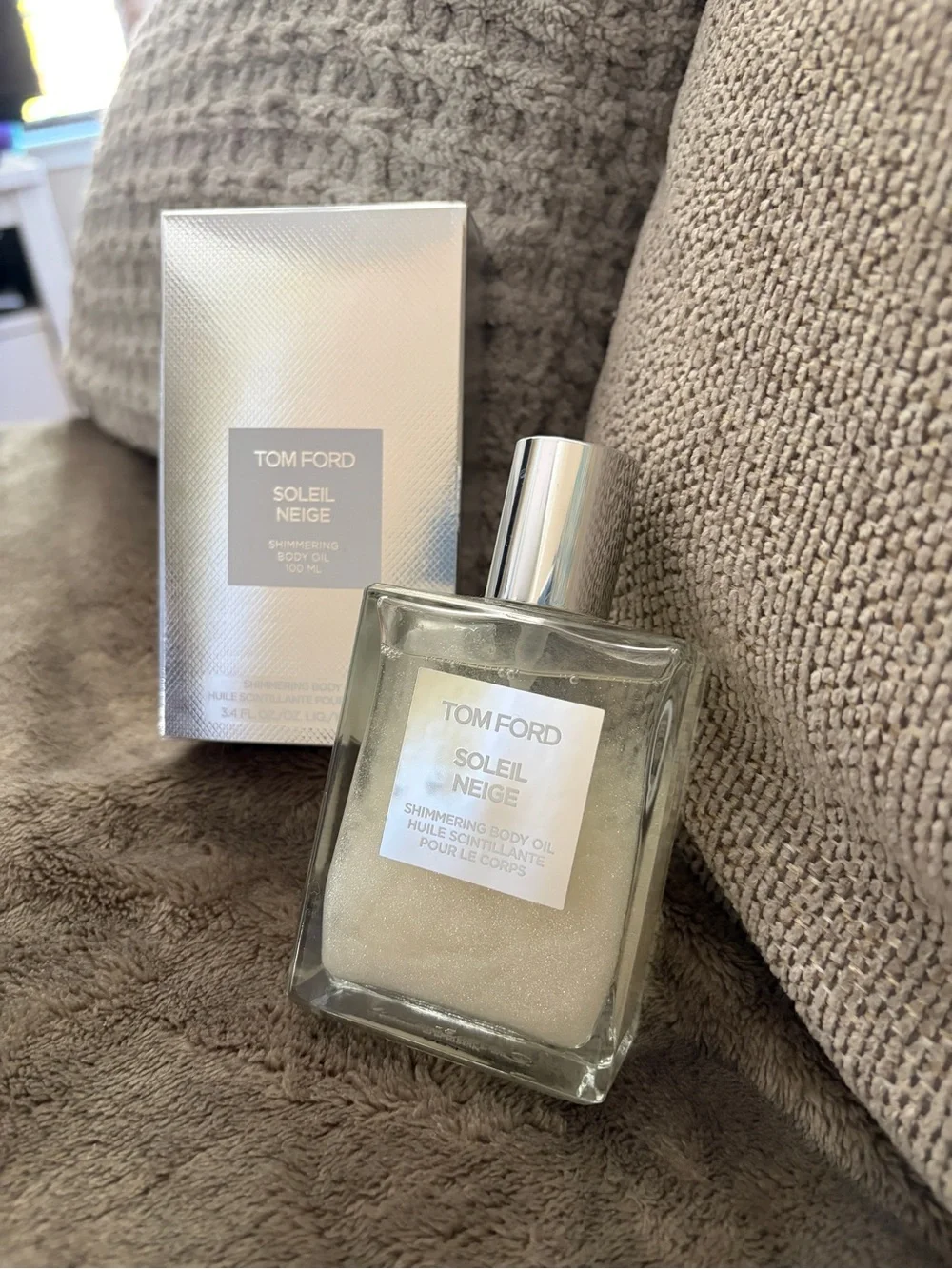 Tom Ford Soleil Neige Shimmering Body Oil - Pearl White